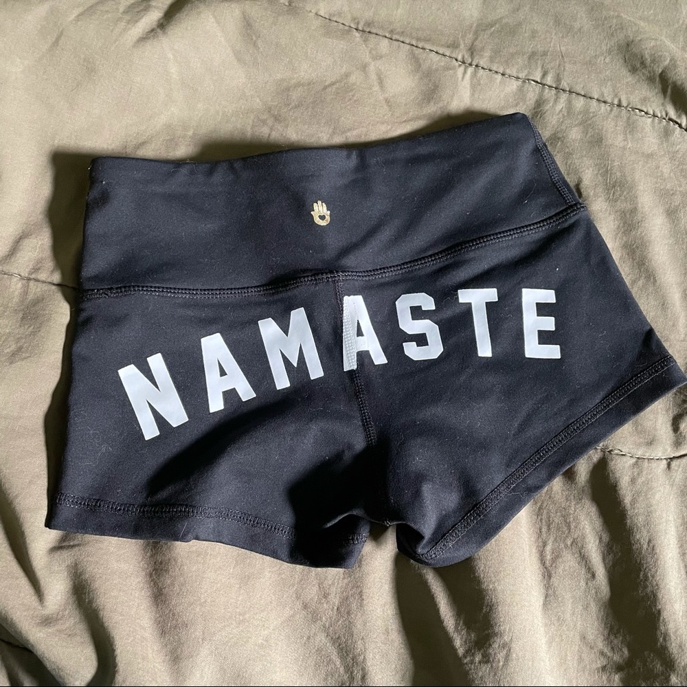 Spiritual Gangster Namaste shorts XS
